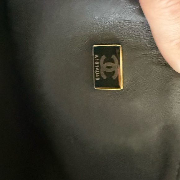 Chanel medium classic flap Lambskin handbag - Picture 15 of 16